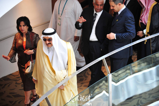 组图:沙特 阿拉伯王子 为沙特馆开馆剪彩 (4)--上