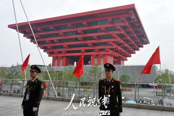 人民网记者随拍上海世博会中国国家馆日--201